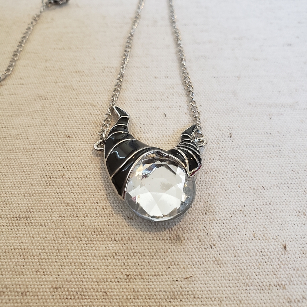3/$24 🔥 Maleficent Pendant Necklace ✴ 🔥 - Picture 7 of 8